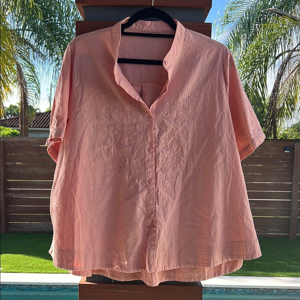 Women's Pink Button-Up Top